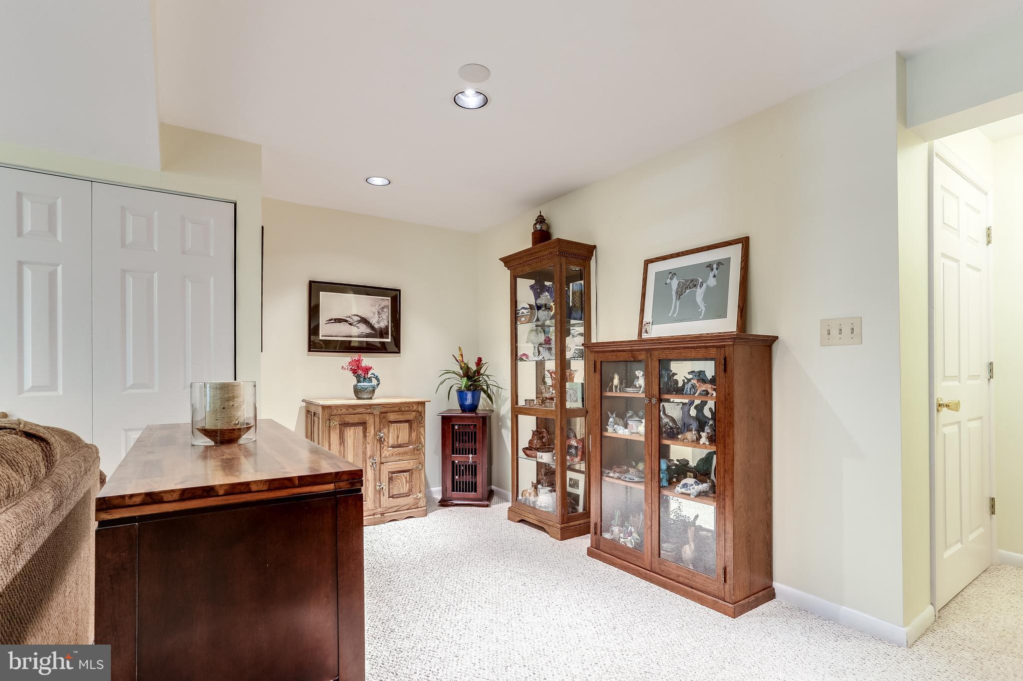 4828 Hawksbury Road Baltimore, MD 21208 - Photo 26 of 30 Family Room