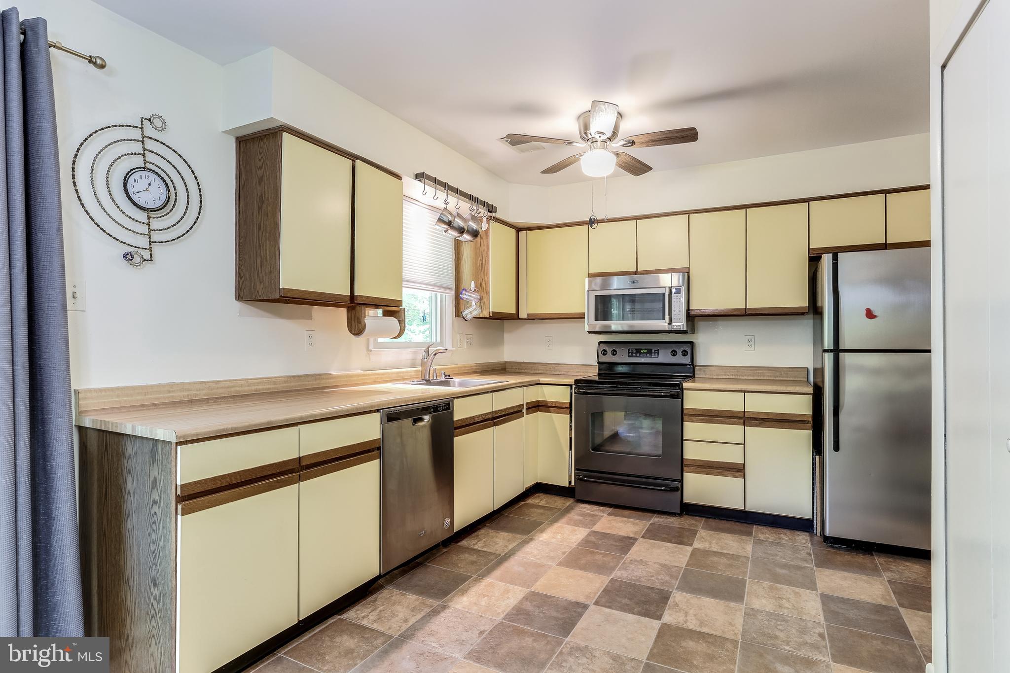 4828 Hawksbury Road Baltimore, MD 21208 - Photo 8 of 30 Kitchen