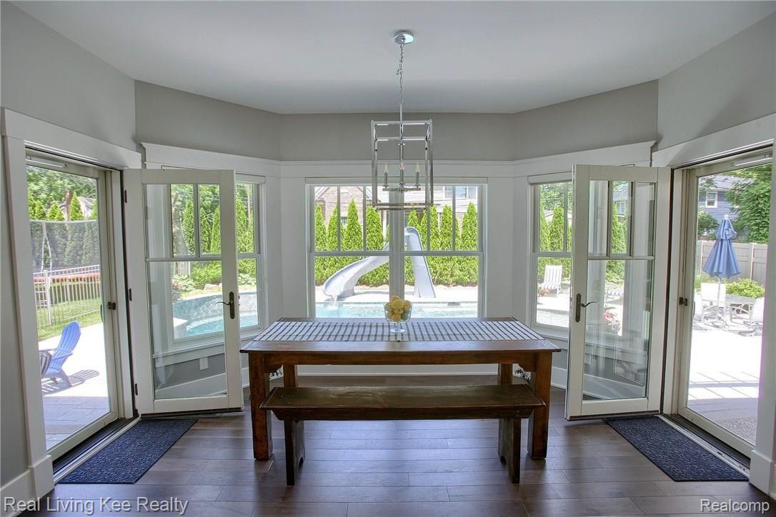 930 Fairview Avenue Rochester, MI 48307 - Photo 13 of 43 Breakfast_Nook.jpg