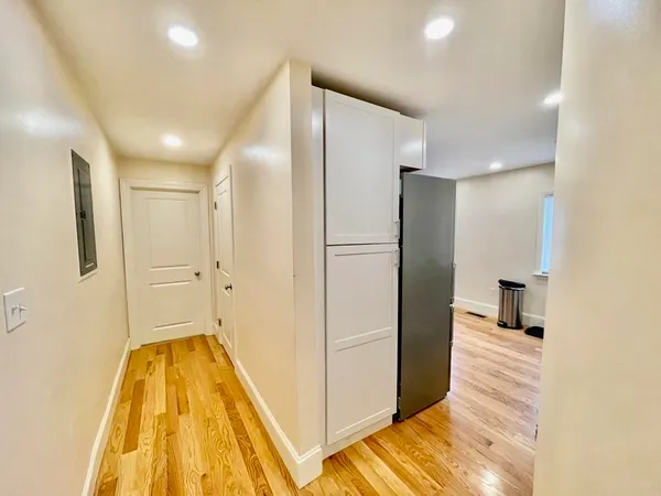 $2,200 | 29-31 Fayette Street, Unit 2, Newton, MA 02458
