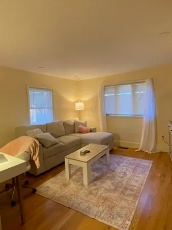 $2,200 | 29-31 Fayette Street, Unit 2, Newton, MA 02458