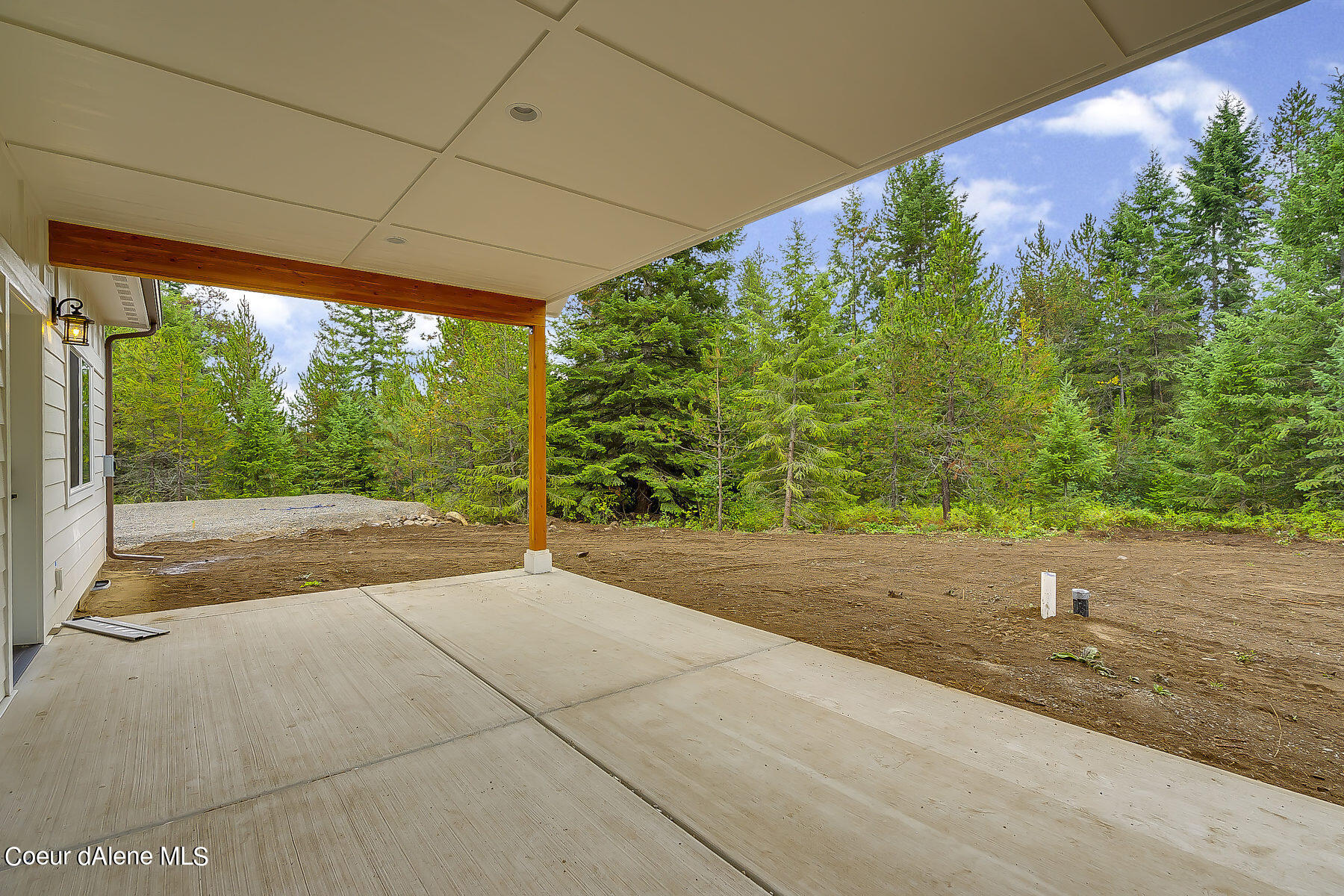 L1-b8 North Eclipse Road Rathdrum, ID 83858 - Photo 27 of 33 Front-Photo of Similar Home