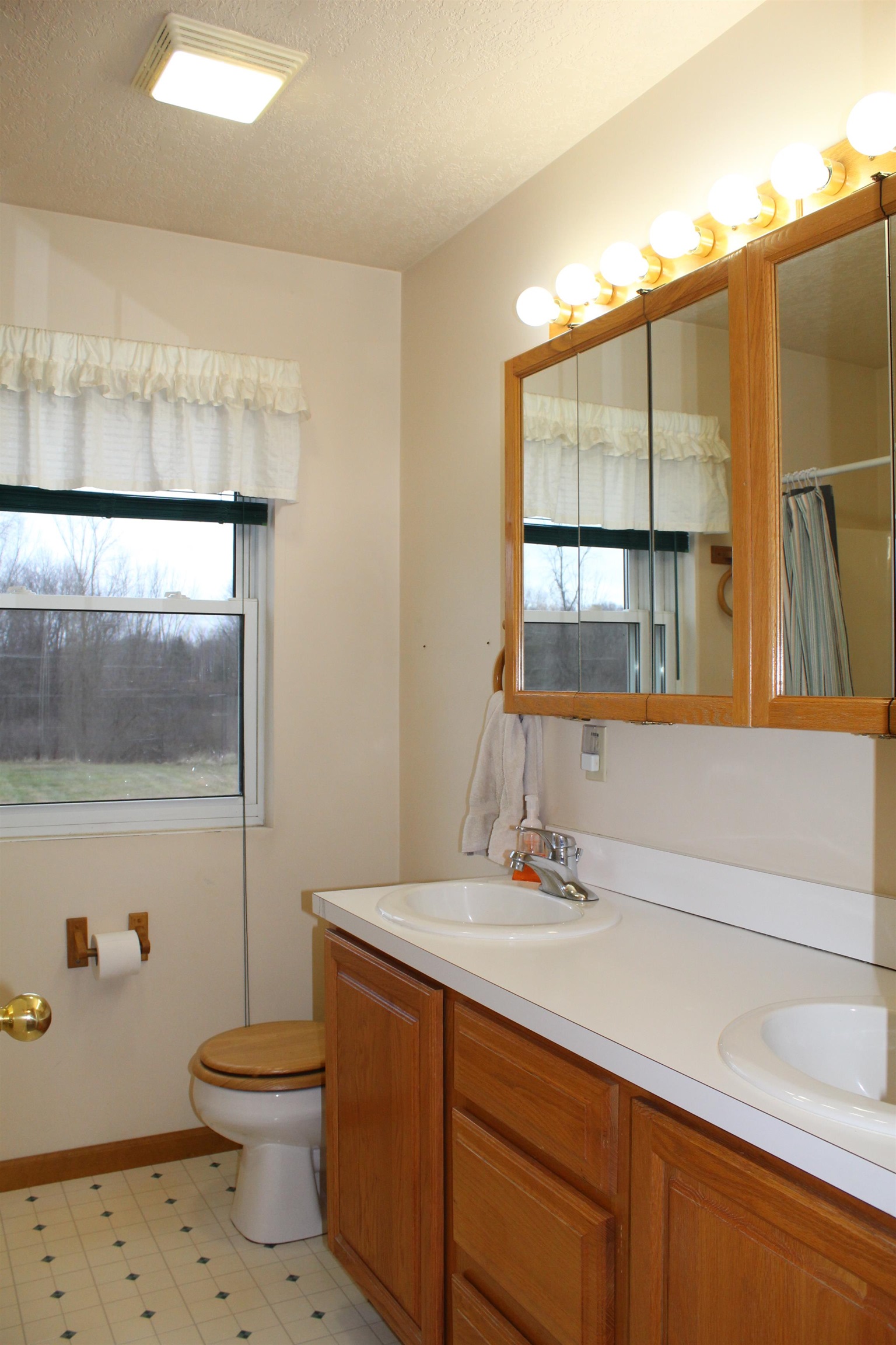 4086 West Dodge Road Clio, MI 48420 - Photo 10 of 43 50129582-d7a52230-73e6-47a3-baf9-c0c66463e002.JPG
