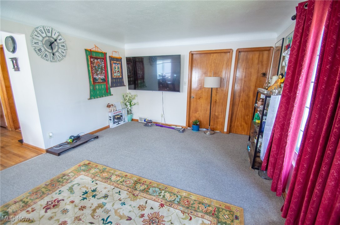 6474 Ridge Road Parma, OH 44129 - Photo 22 of 41