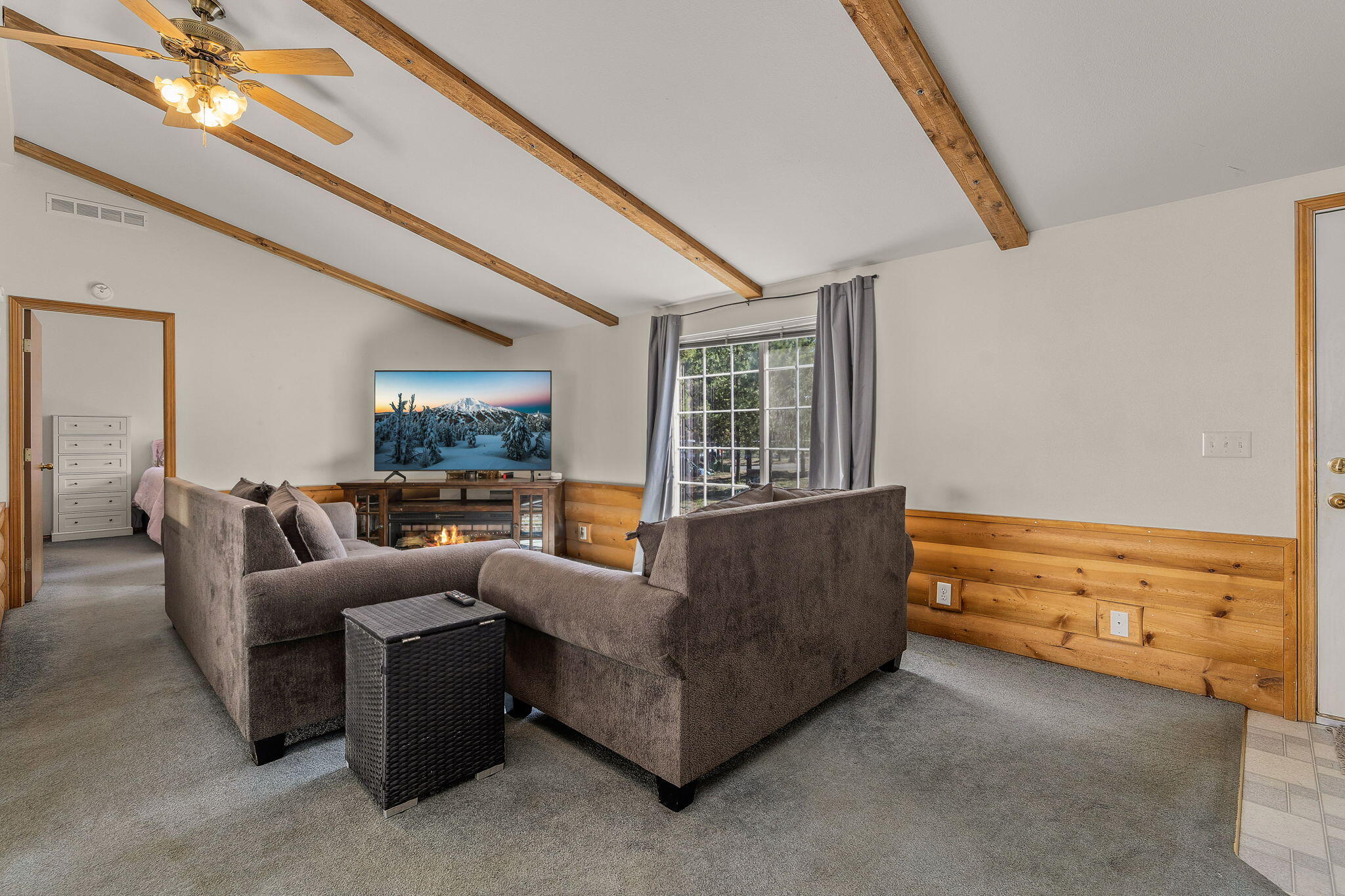 52315 Stearns Road La Pine, OR 97739 - Photo 4 of 24 2025_05_01_52315_stearns_road_la_pine-9