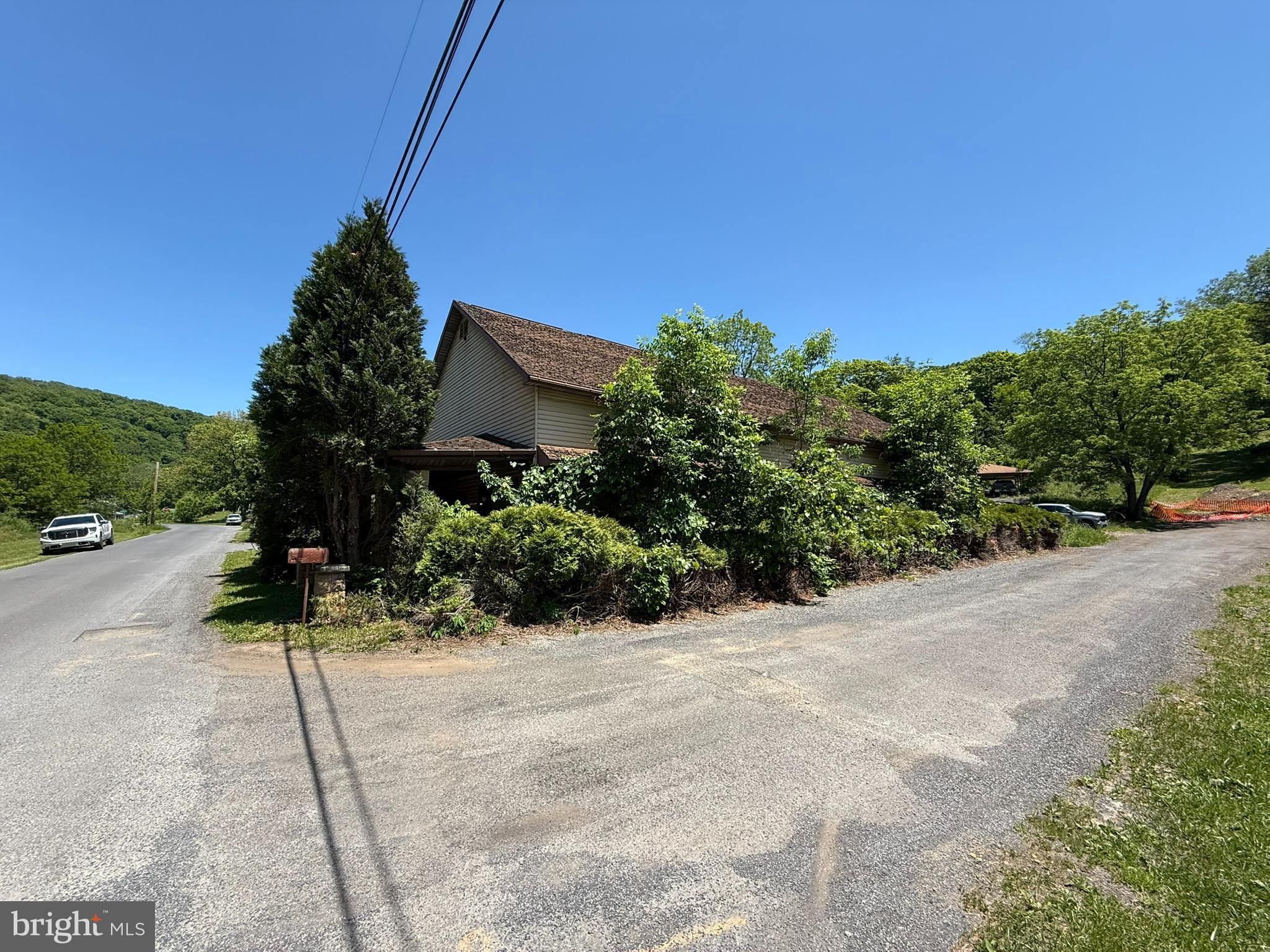 18206 Moscow Street Southwest Barton, MD 21521 - Photo 2 of 4