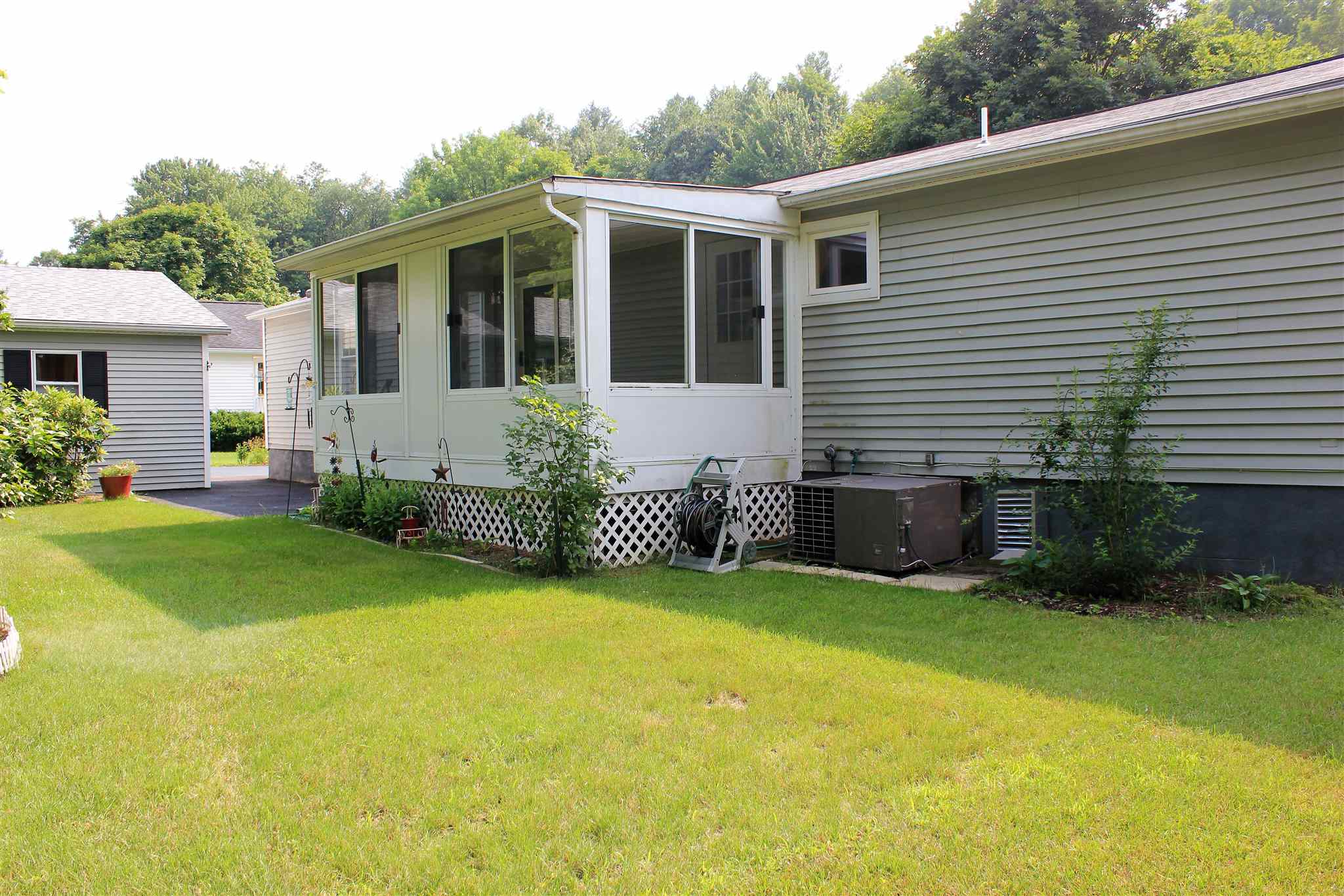 212 Stonehill Road Williston, VT 05495 - Photo 5 of 33 Gallery Image 5