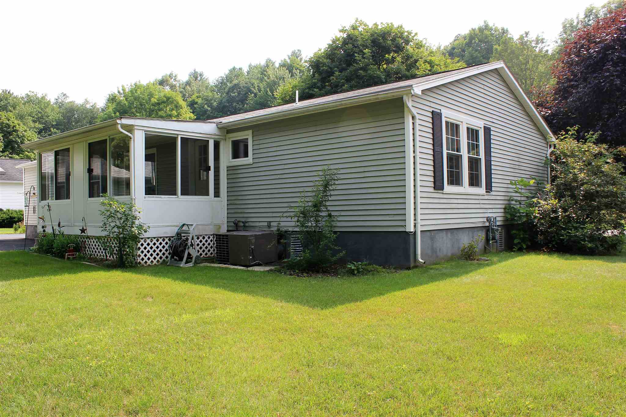 212 Stonehill Road Williston, VT 05495 - Photo 6 of 33 Gallery Image 6