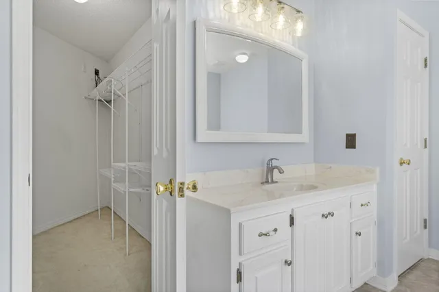 $374,900 | 6814 Avenida De Galvez, Navarre, FL 32566