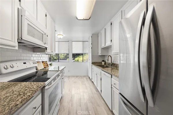 $629,000 | 4041 Via Marisol, Unit 215, Los Angeles, CA 90042