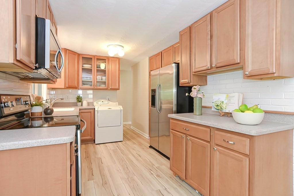 25 Fairbrook Road Framingham, MA 01701 - Photo 15 of 38 Gallery Image 15