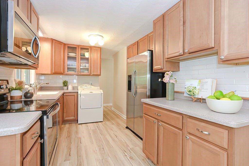 25 Fairbrook Road Framingham, MA 01701 - Photo 16 of 38 Gallery Image 16