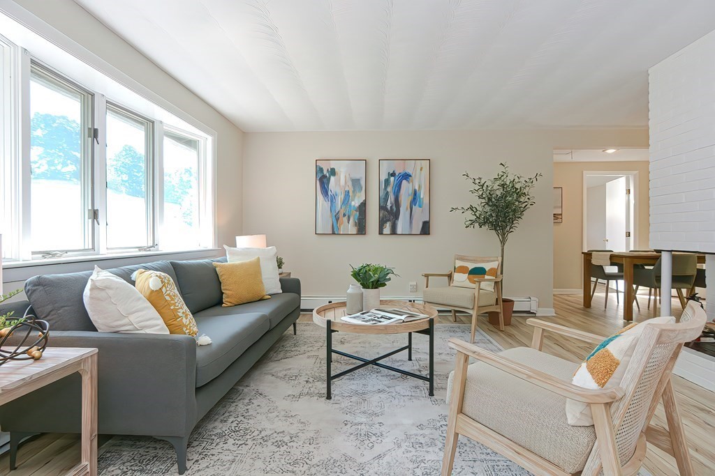 25 Fairbrook Road Framingham, MA 01701 - Photo 4 of 38 Gallery Image 4