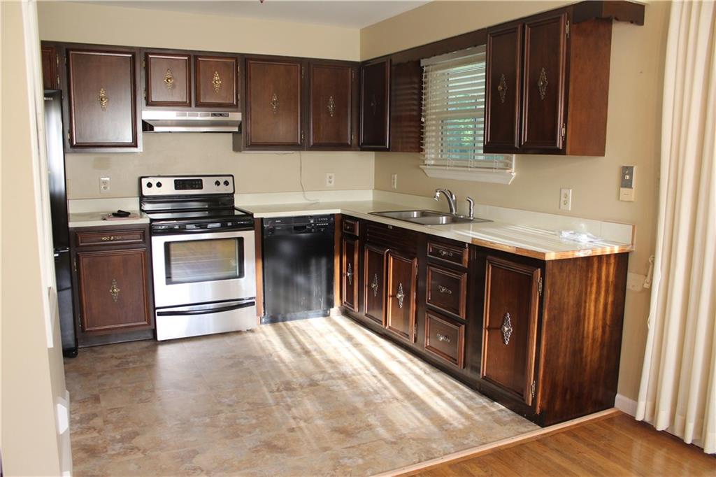 220 McClay Road Washington, PA 15301 - Photo 6 of 25 Gallery Image 6