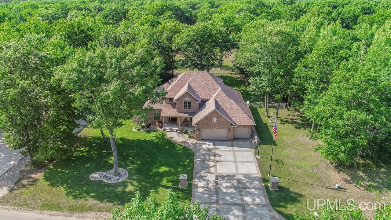 7695 Tipperary Road Gladstone, MI 49837 - Photo 2 of 65 Gallery Image 2
