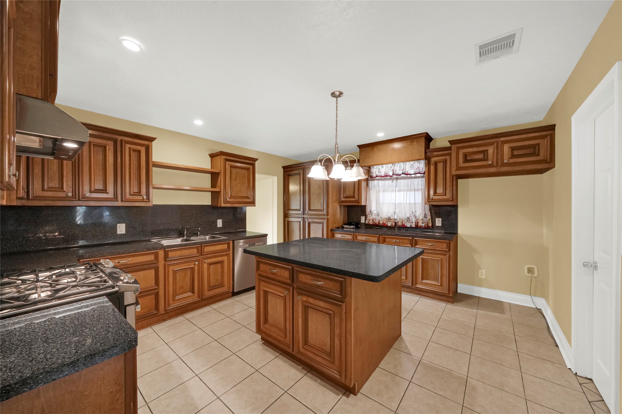 10210 Moers Road Houston, TX 77075 - Photo 16 of 26 Gallery Image 16