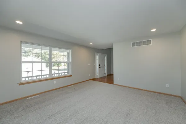 $525,000 | 1008 Southern Woods Place Southwest, Rochester, MN 55902