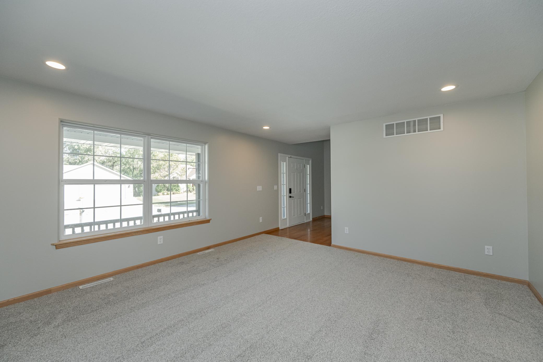 1008 Southern Woods Place Southwest Rochester, MN 55902 - Photo 11 of 37