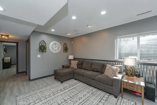 $525,000 | 1008 Southern Woods Place Southwest, Rochester, MN 55902