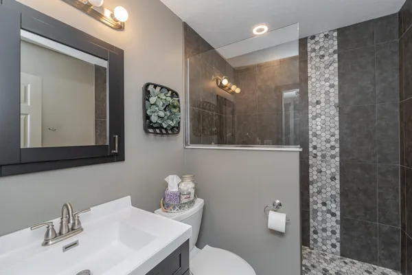 $525,000 | 1008 Southern Woods Place Southwest, Rochester, MN 55902