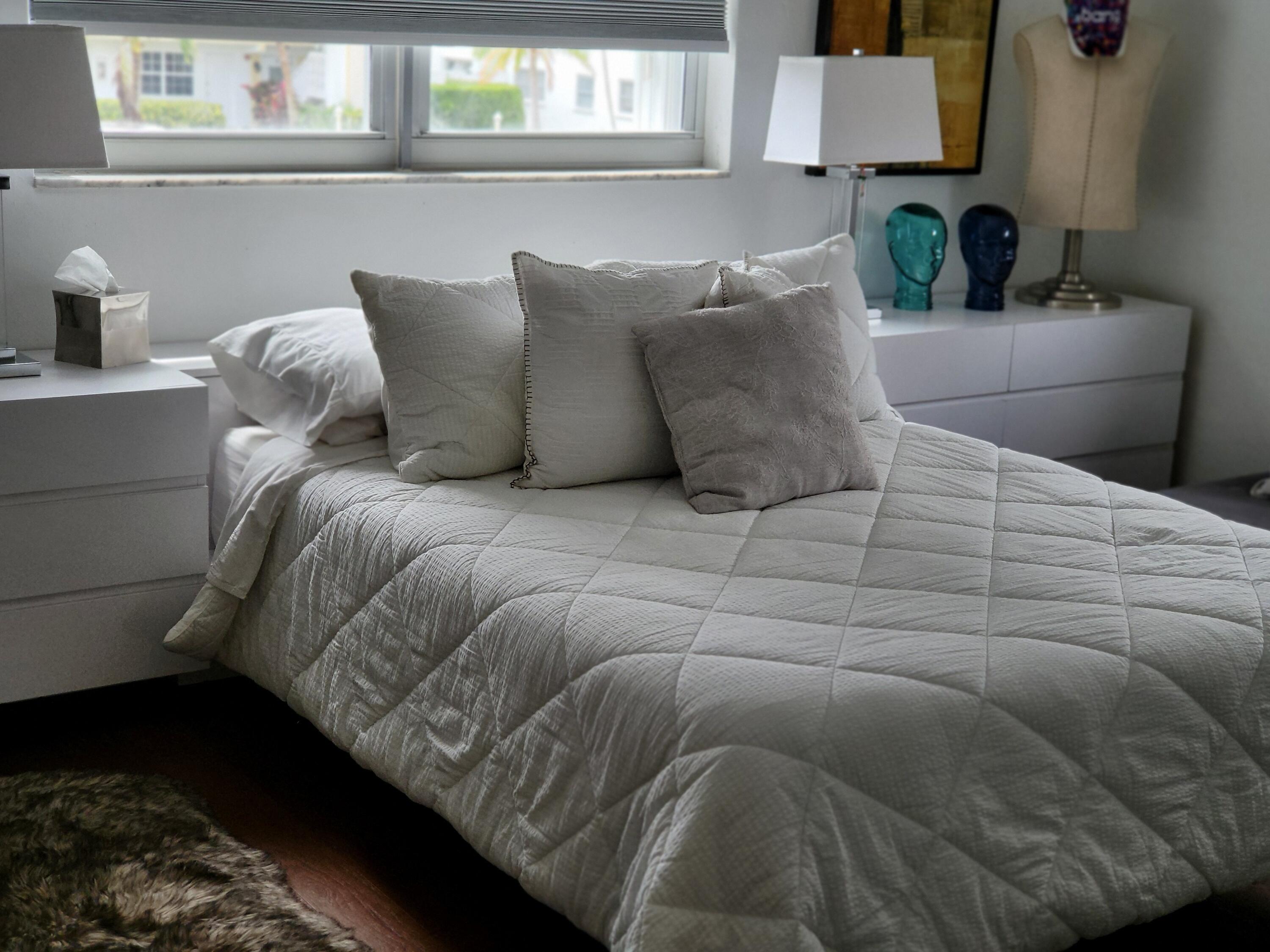 651 Pine Drive, Unit 206 Pompano Beach, FL 33060 - Photo 13 of 31 Primary Bedroom