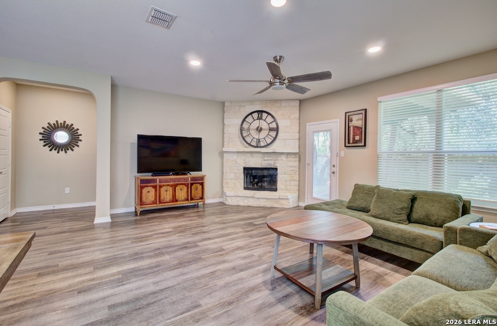 11211 Hill Top Loop Helotes, TX 78023 - Photo 11 of 33