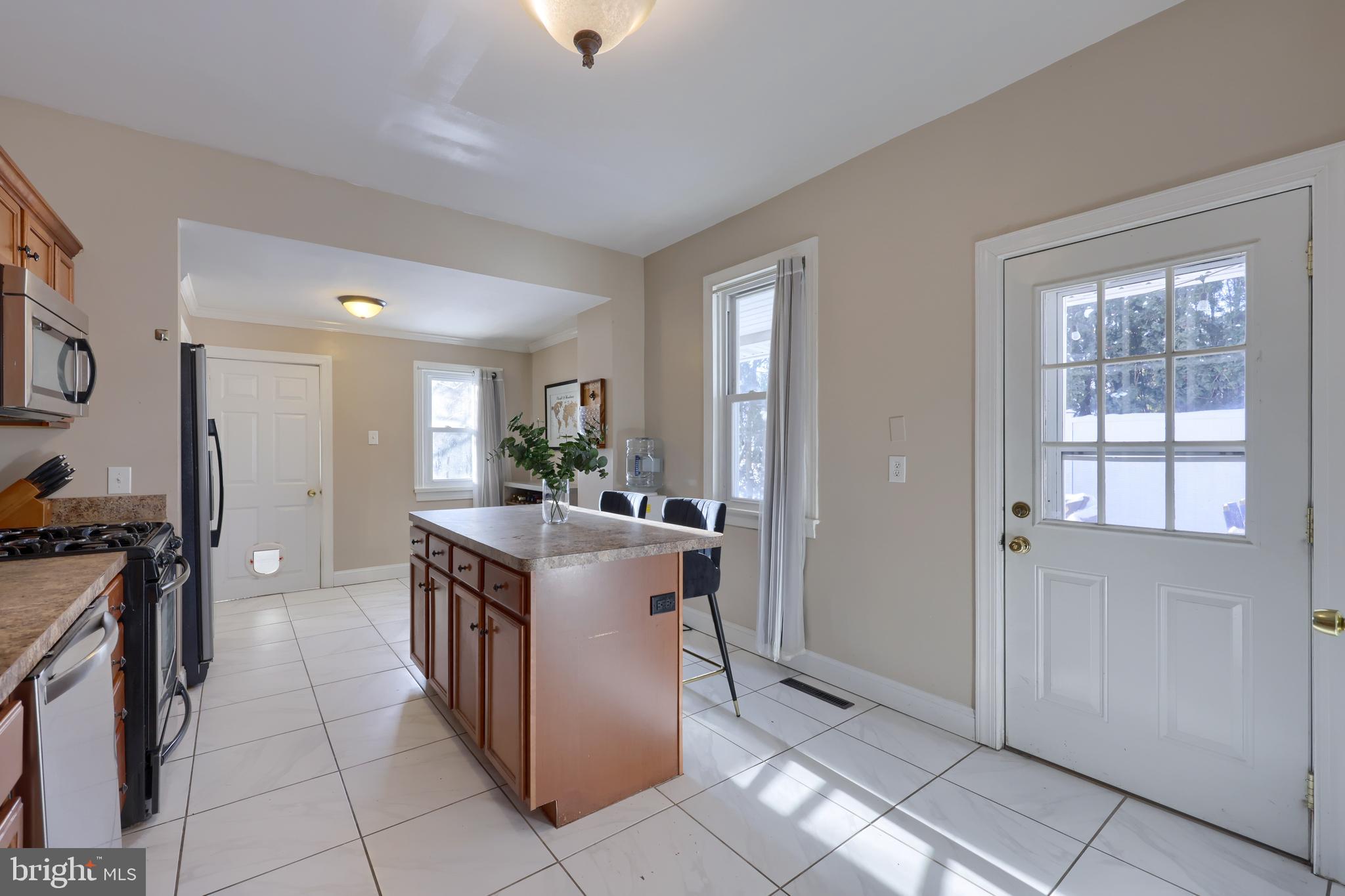 652 Mountain View Road Reading, PA 19607 - Photo 14 of 34