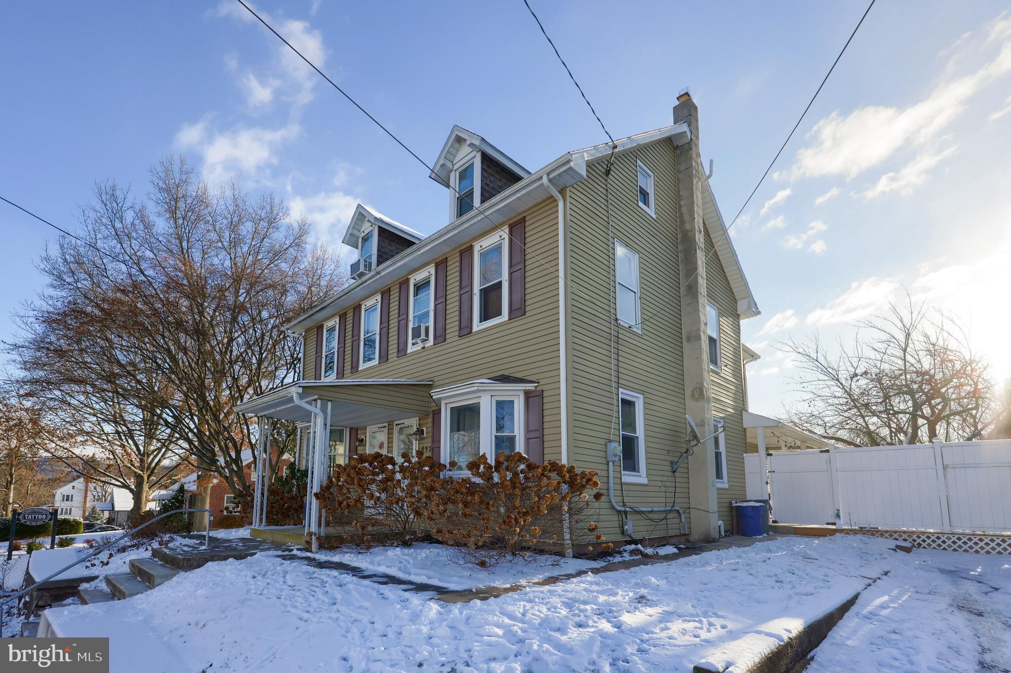 652 Mountain View Road Reading, PA 19607 - Photo 2 of 34