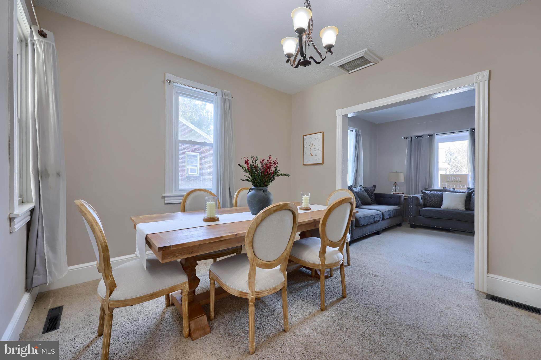 652 Mountain View Road Reading, PA 19607 - Photo 9 of 34