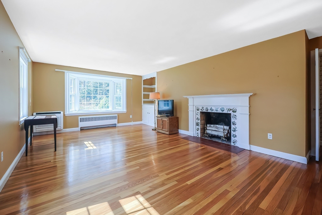 11 Birch Tree Road Foxboro, MA 02035 - Photo 11 of 34 Gallery Image 11