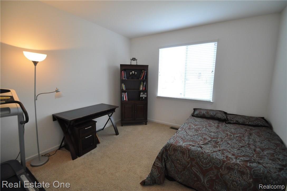 3615 Connors Drive Rochester, MI 48307 - Photo 17 of 45 17.JPG