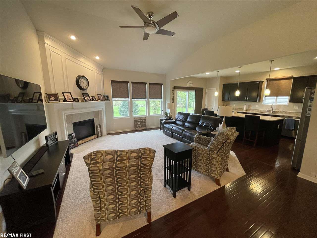 48295 Silver Lake Road Macomb, MI 48042 - Photo 8 of 41