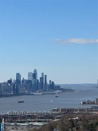 $3,700 | 200 Winston Drive, Unit 3018, Cliffside Park, NJ 07010