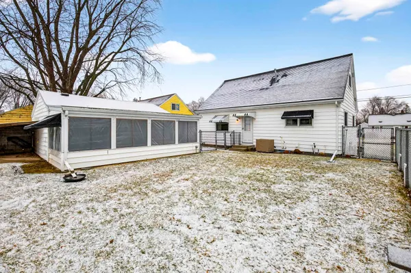 $240,000 | 1813 East Pauline Street, Appleton, WI 54911