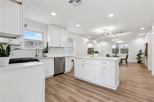 $369,000 | Undisclosed Address, Metairie, LA 70005