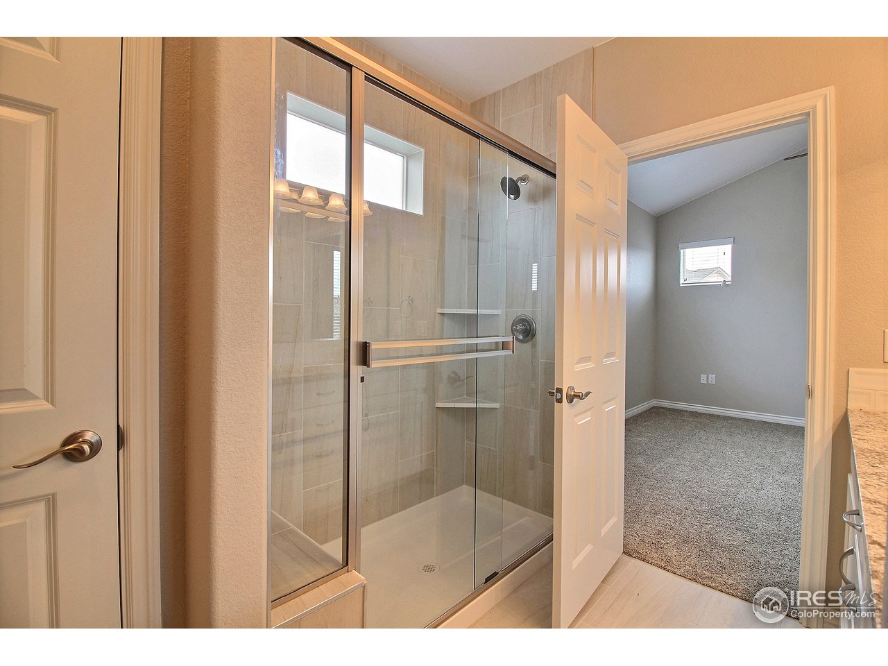 4672 West 20th Road, Unit 724 Greeley, CO 80634 - Photo 19 of 36 Master Bath