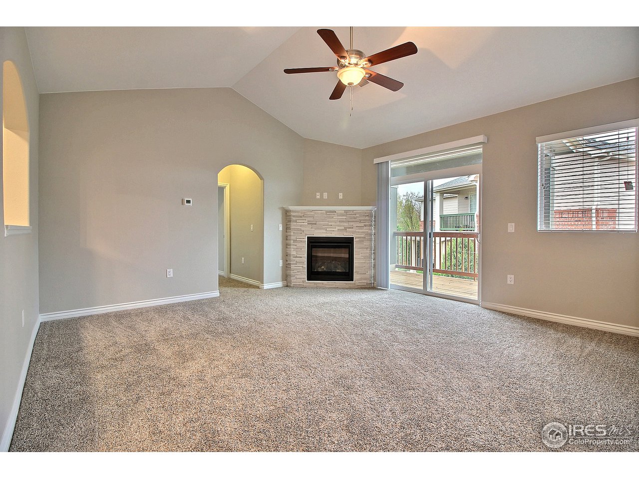 4672 West 20th Road, Unit 724 Greeley, CO 80634 - Photo 3 of 36 Living Room