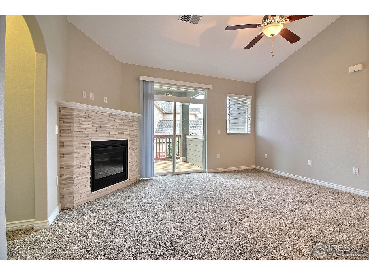 4672 West 20th Road, Unit 724 Greeley, CO 80634 - Photo 4 of 36 Living Room