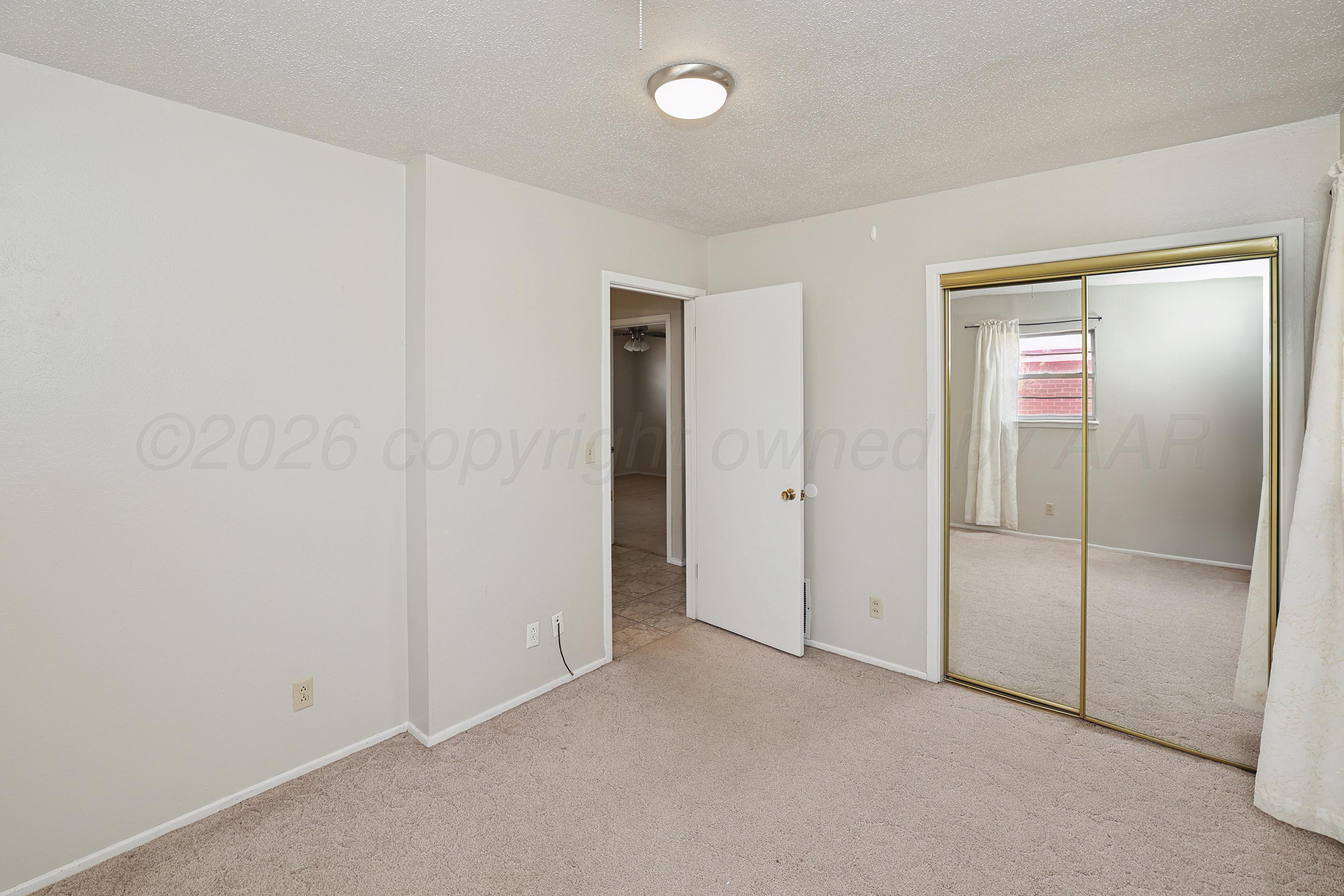 1024 Northwest 9th Street Tulia, TX 79088 - Photo 21 of 41 21-1st Bedroom