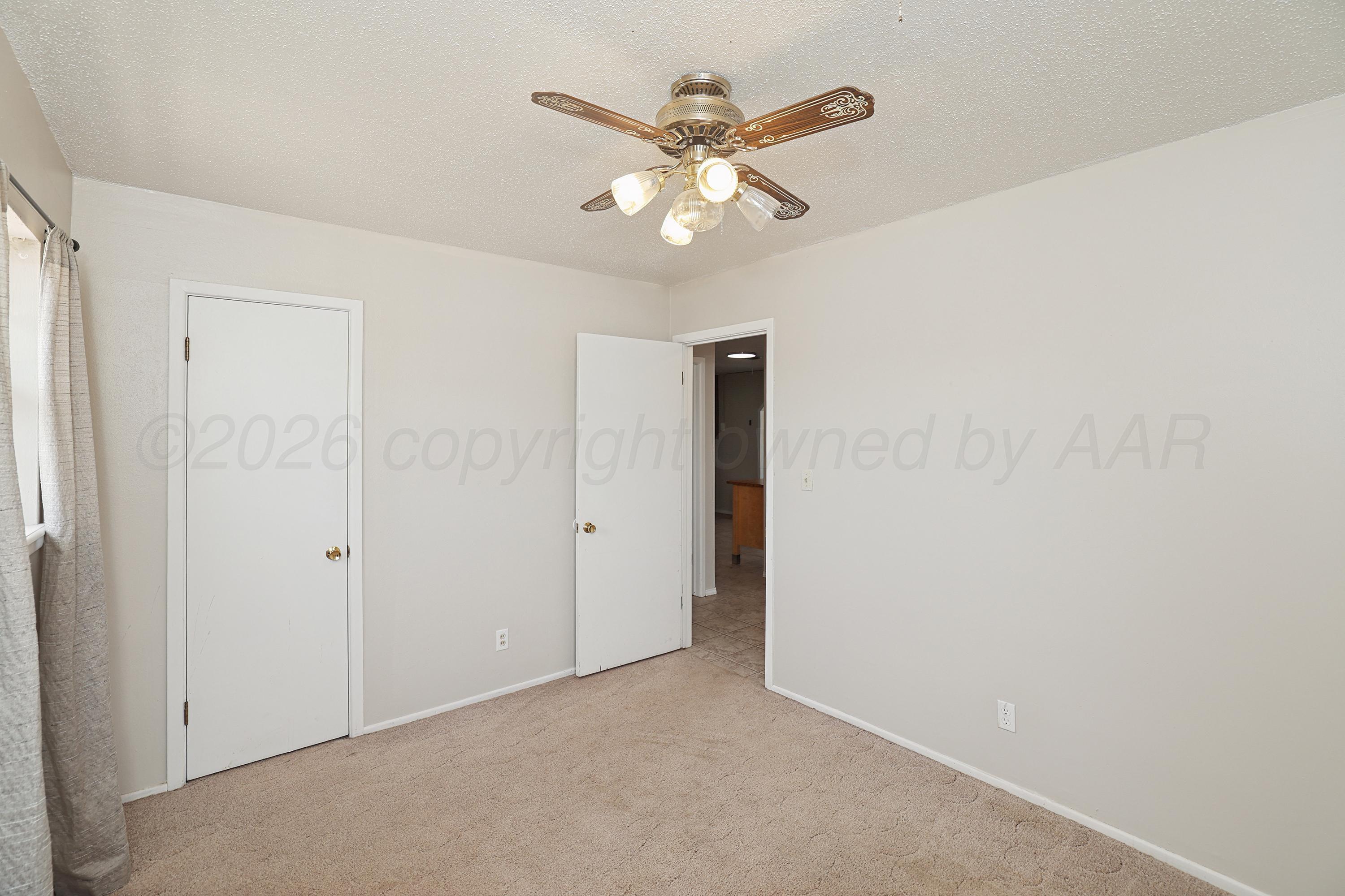 1024 Northwest 9th Street Tulia, TX 79088 - Photo 24 of 41 24-2nd Bedroom
