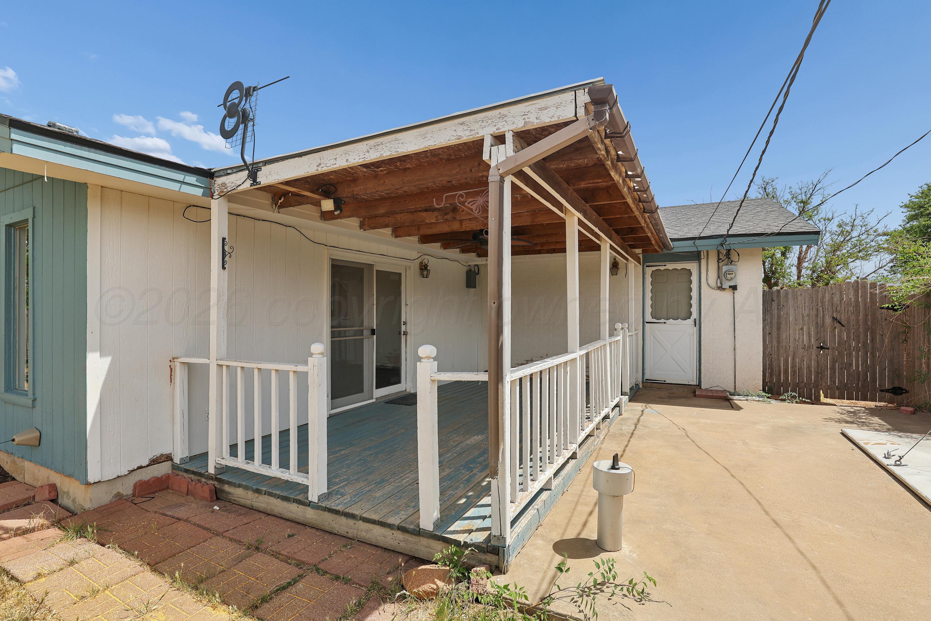 1024 Northwest 9th Street Tulia, TX 79088 - Photo 30 of 41 30-Back Covered Patio