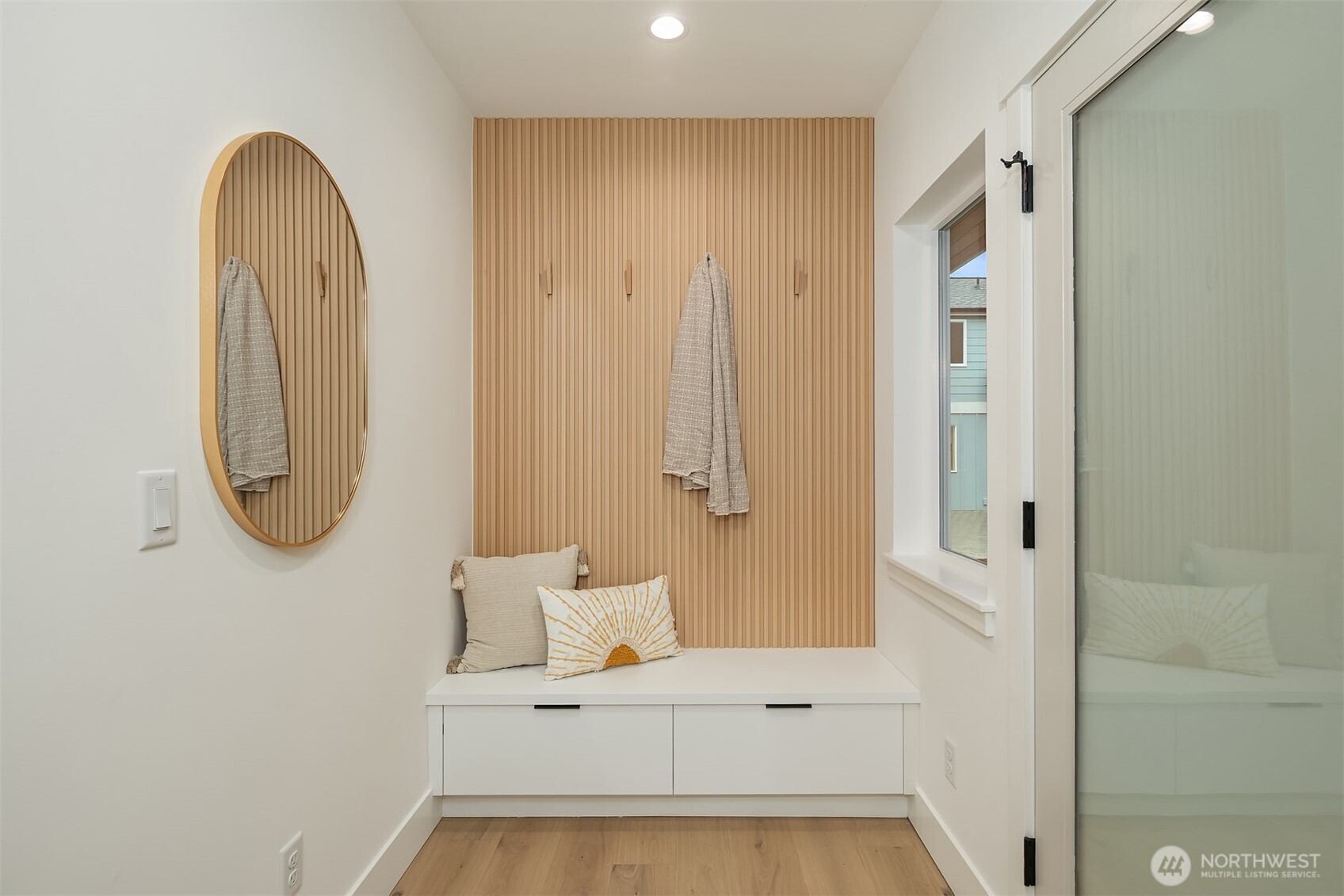 537 North 70th Street Seattle, WA 98103 - Photo 5 of 33