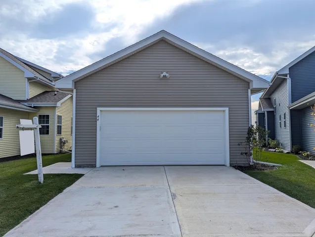 $438,000 | 44 Windflower Way, Mount Horeb, WI 53572