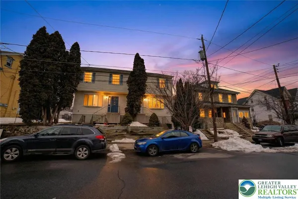 a car parked in front of a building
