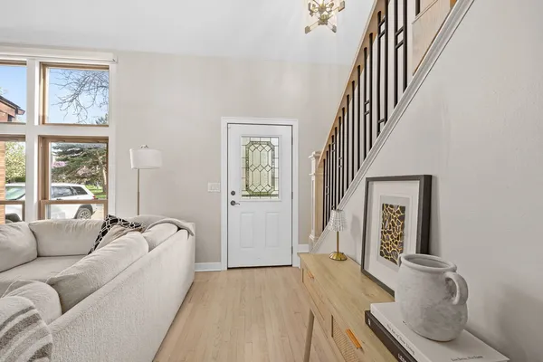 $360,000 | 11108 Westminster Drive, Westchester, IL 60154