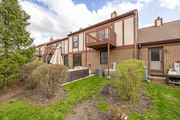$360,000 | 11108 Westminster Drive, Westchester, IL 60154