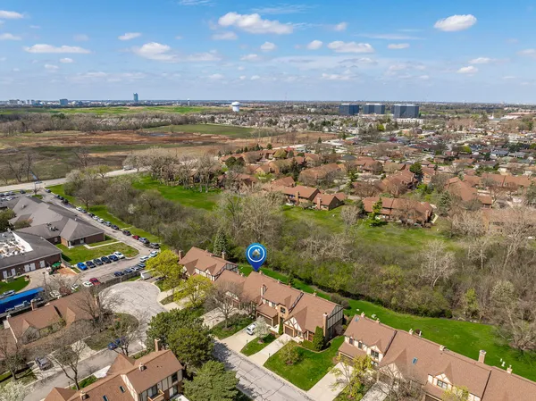 $360,000 | 11108 Westminster Drive, Westchester, IL 60154