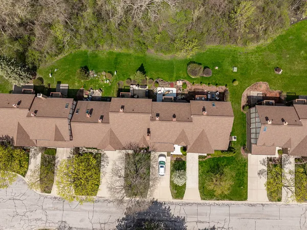 $360,000 | 11108 Westminster Drive, Westchester, IL 60154