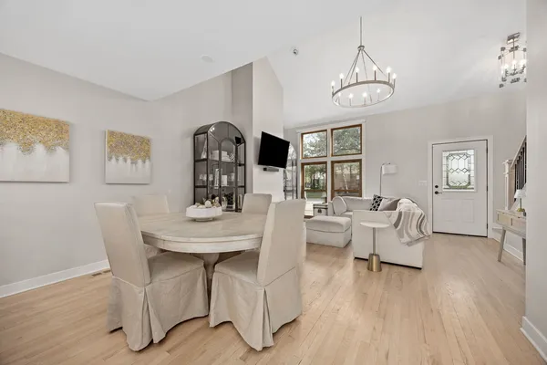$360,000 | 11108 Westminster Drive, Westchester, IL 60154