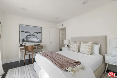$1,650,000 | 2912 Montana Avenue, Unit 2, Santa Monica, CA 90403